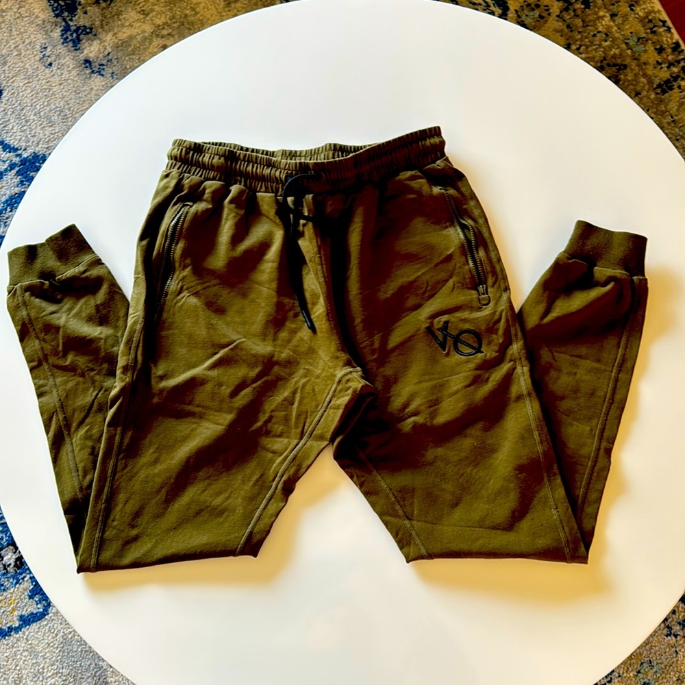 Vanquish sweat pants worn onlyva fewctimes